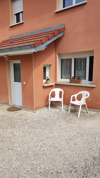 Appartement Independant Prive Mathay Exteriér fotografie
